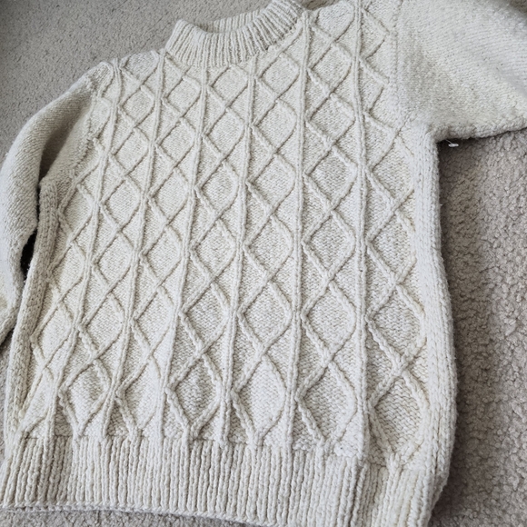 Handmade Ecuador Natural Fiber Sweater – Relaxed Fit Medium - Picture 2 of 7